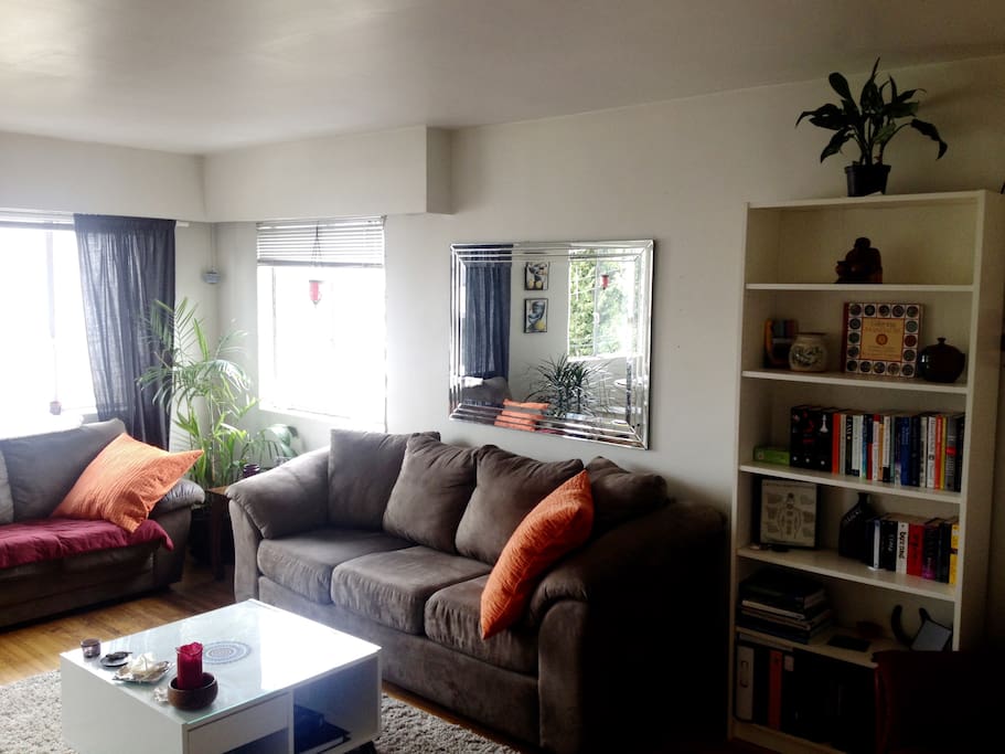 Spacious living room
