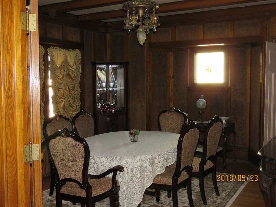 Formal Dinning Rm