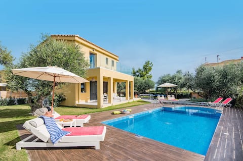 Kaletzia 1 villa with private pool near the beach