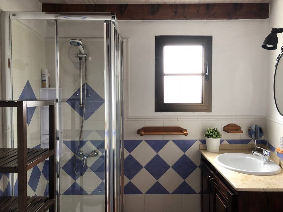 Baño - Bathroom