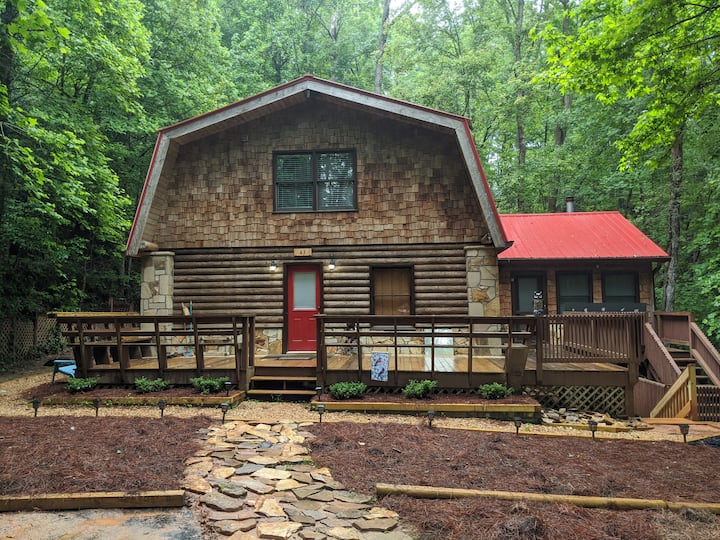 10 Best Pet-Friendly Airbnbs In Helen, Georgia - Updated 2024 | Trip101