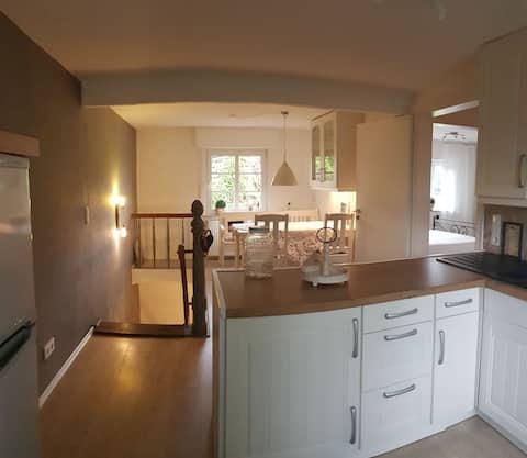 Cozy 'country house charm with garden+ bikes