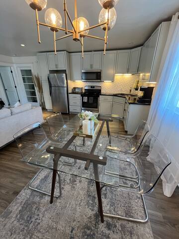 Modern Comfort Near Lake Merritt & Oakland’s Best gallery image 2