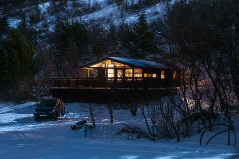 Lovely cabin in the Capital Area with hot tube