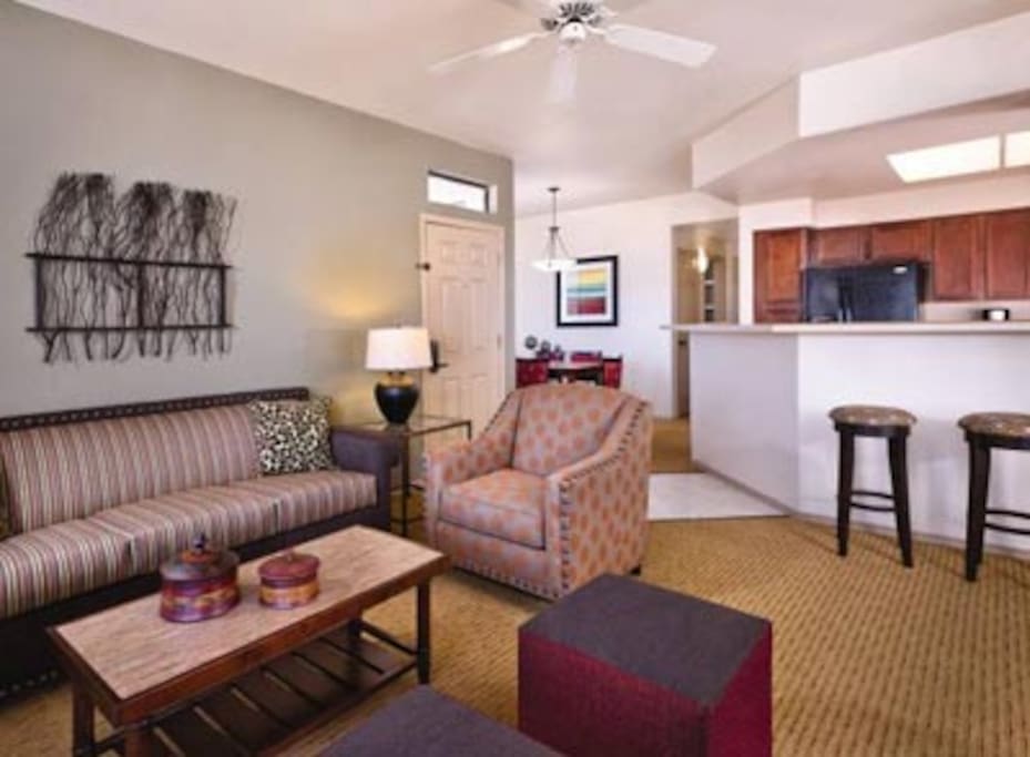 This picture does not show the specific unit being rented. The unit rented will be based on which units are available upon check-in. These pictures are meant to show the property and an example of the room style and décor.