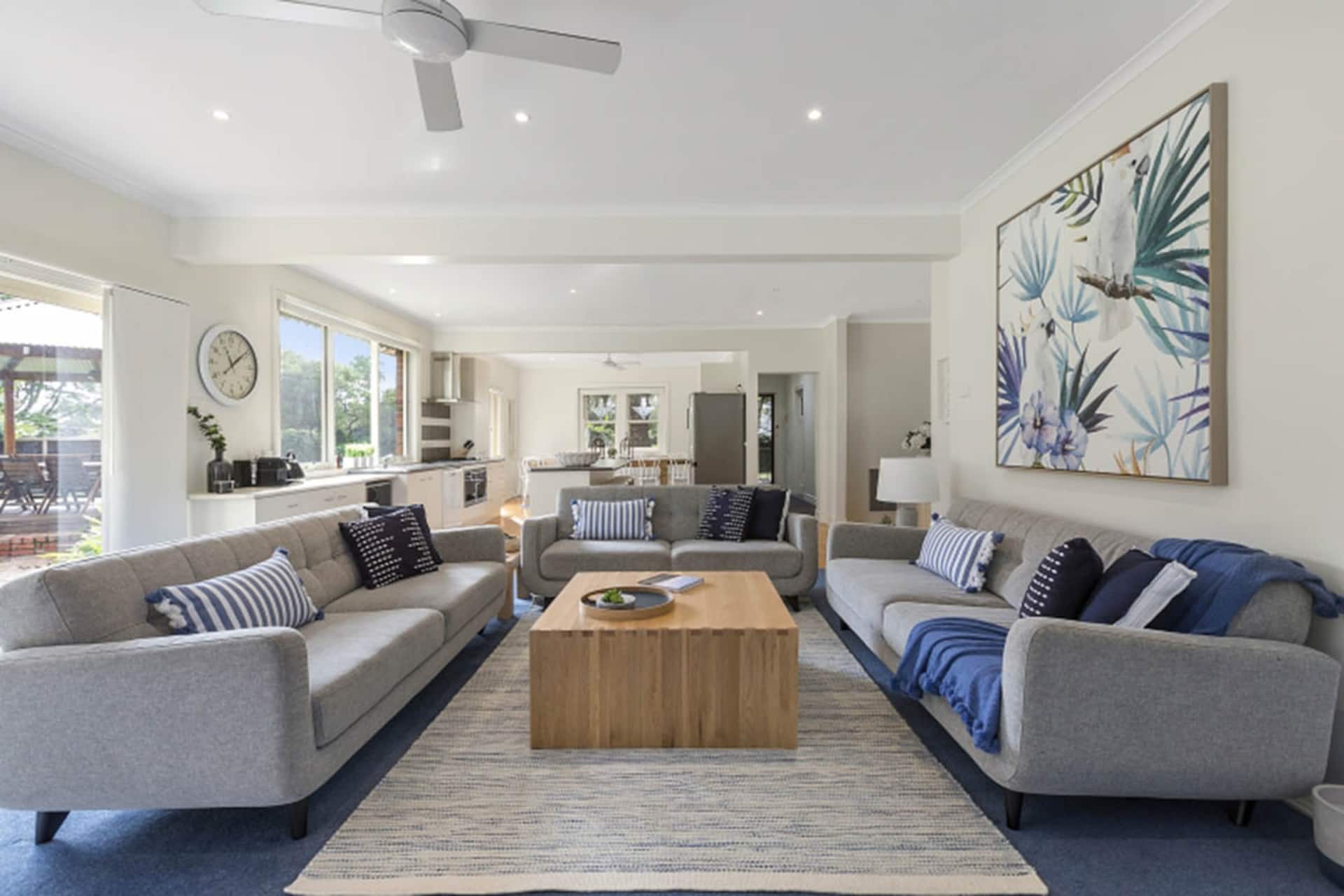 Spacious Sorrento Retreat