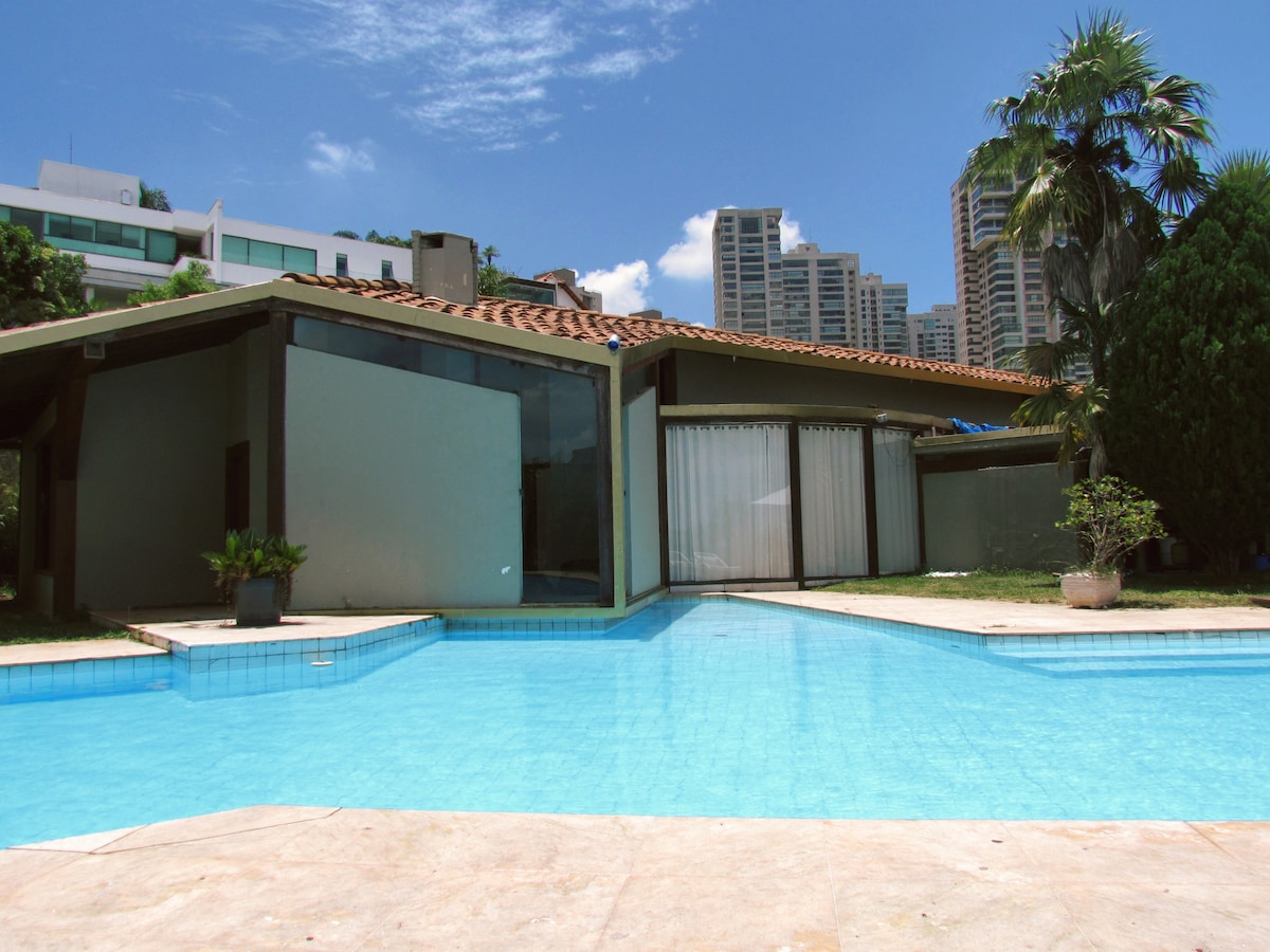 Clube Aurora - Piscina em Brumadinho