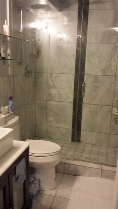 Ensuite complete bathroom