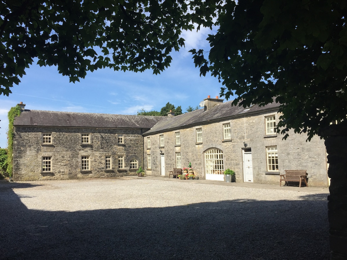 Embanked enclosure — Lissananny