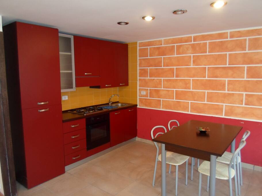 STERLIZIA CUCINA ATTREZZATA