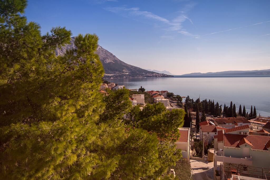 Sea view Omis side