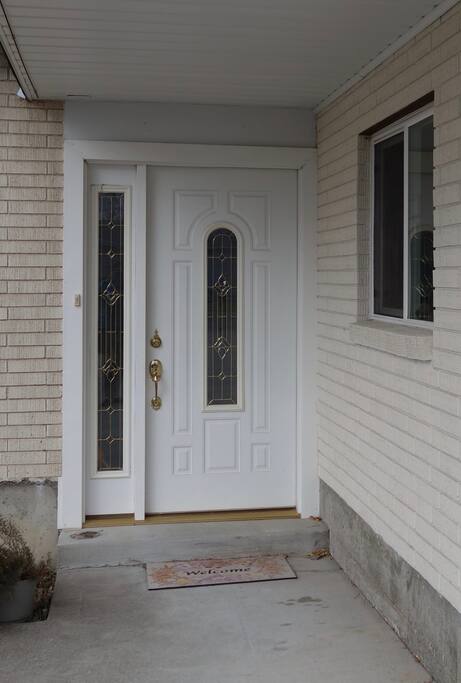 Semi-private entrance