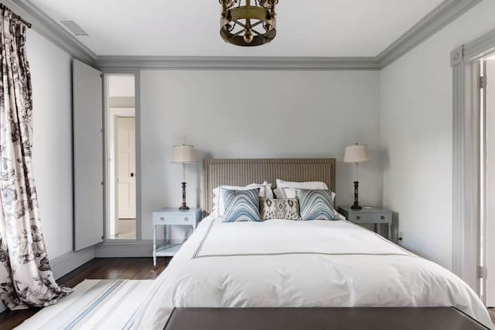 ห้องนอนผู้เข้าพักชั้นบน