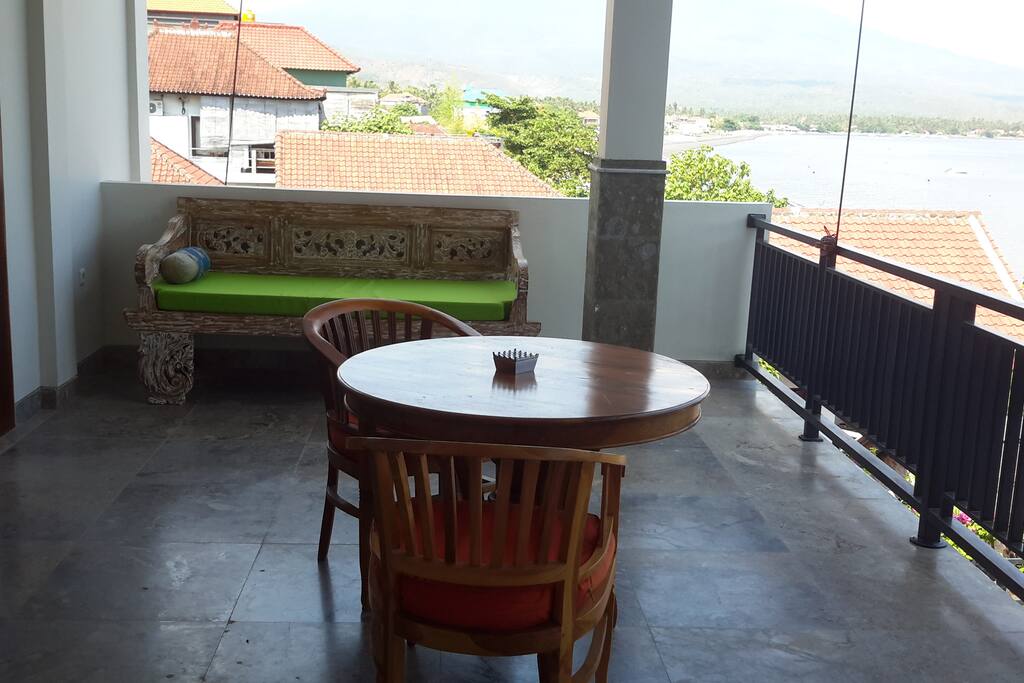 Table,chairs and daybed.