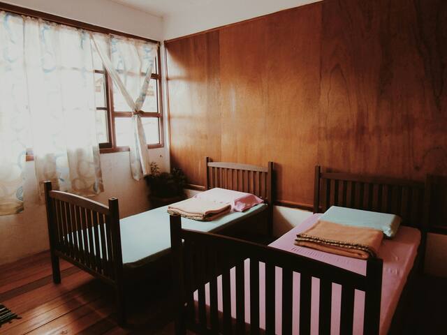 Mountain View Home Twin Room (2 pax) #5