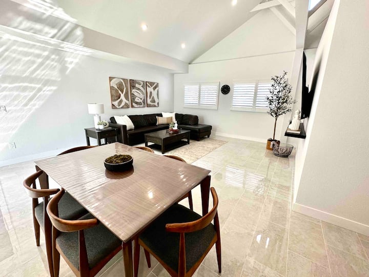 Peaceful retreat in Upland!