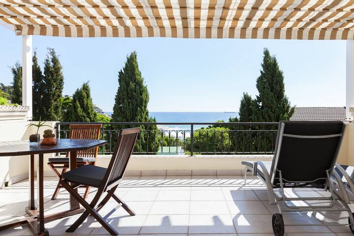 Top Floor Apt – 3 mins walk to beach gallery image 2