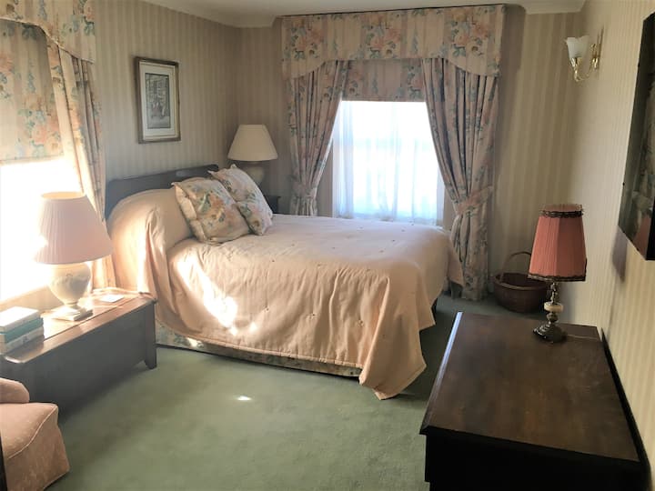 Dhomë dyshe për vizitorë