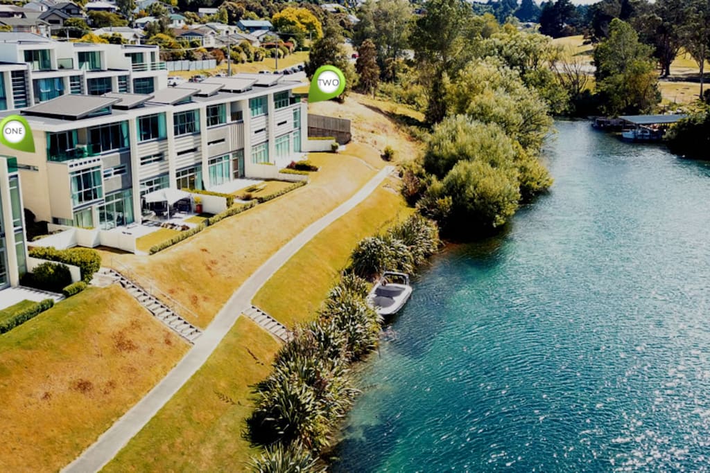 Aerial photo showing Riverside Two at the right hand waterfront position