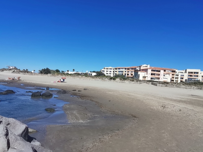 Popular Airbnb listing: Apartment with Direct Access 50 m from Rochelongue Beach in Agde