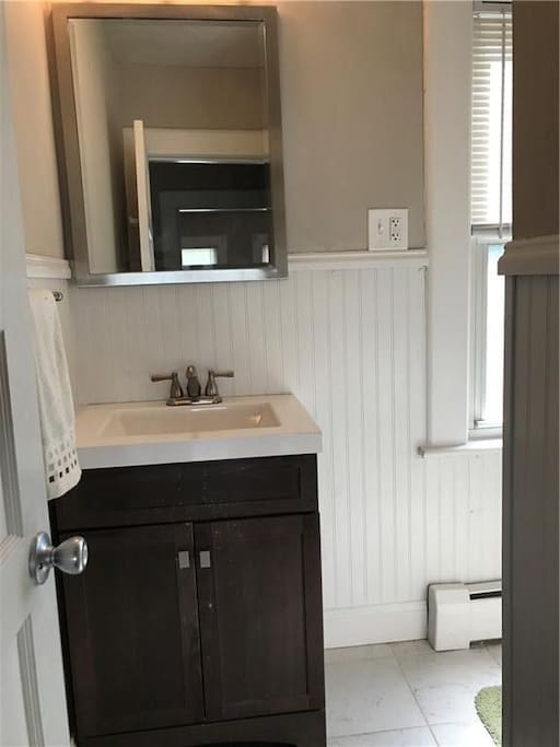 1st floor bath