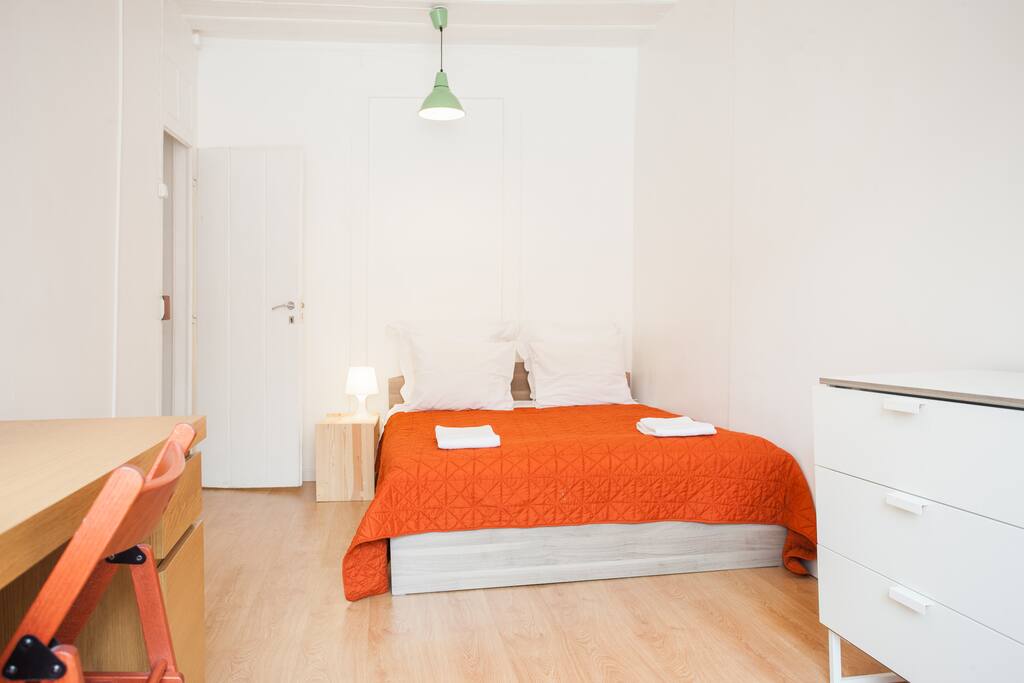 Bedroom 1 (with balcony)