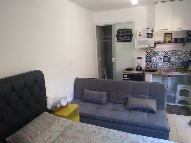 Descomplicada e perfeitinha Kitnet Praia Grande