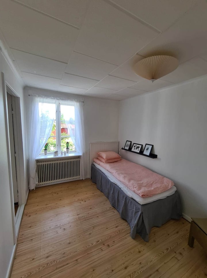 Bedroom 1 ground floor with 1 bed