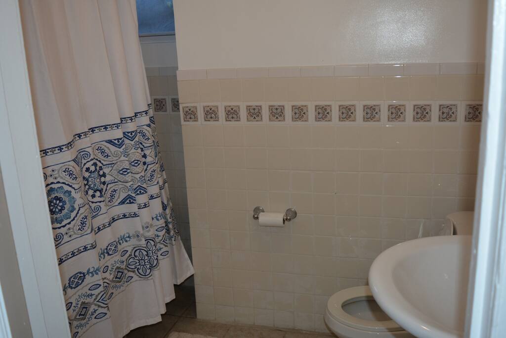 Private full Bathroom