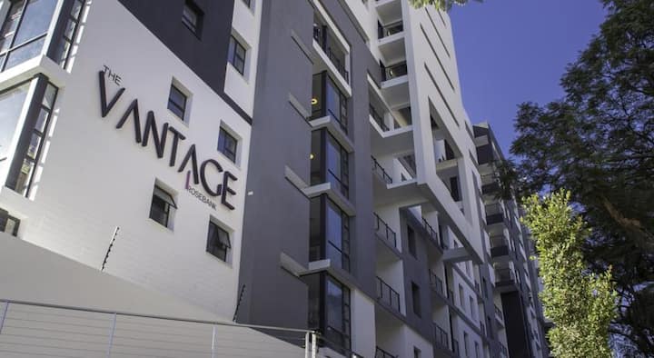 2 Bedroom Apartment in Rosebank