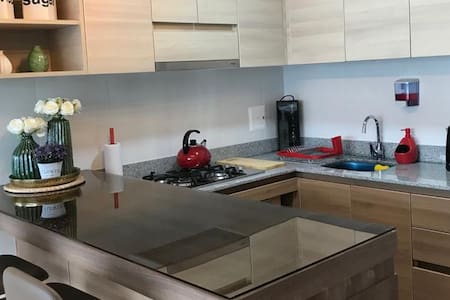 Brand New: Ocean View Flat- Close to Airport