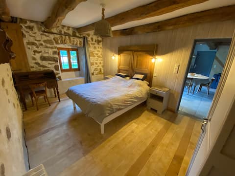 Yssingeaux: Maison Malacour, quiet and natural...