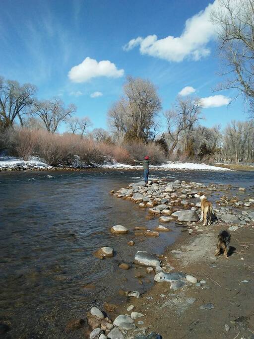 Amazing fishing right out the door. The Wind River never freezes in the winter. Feels like you are millions of miles away but have all your creature comforts within reach!