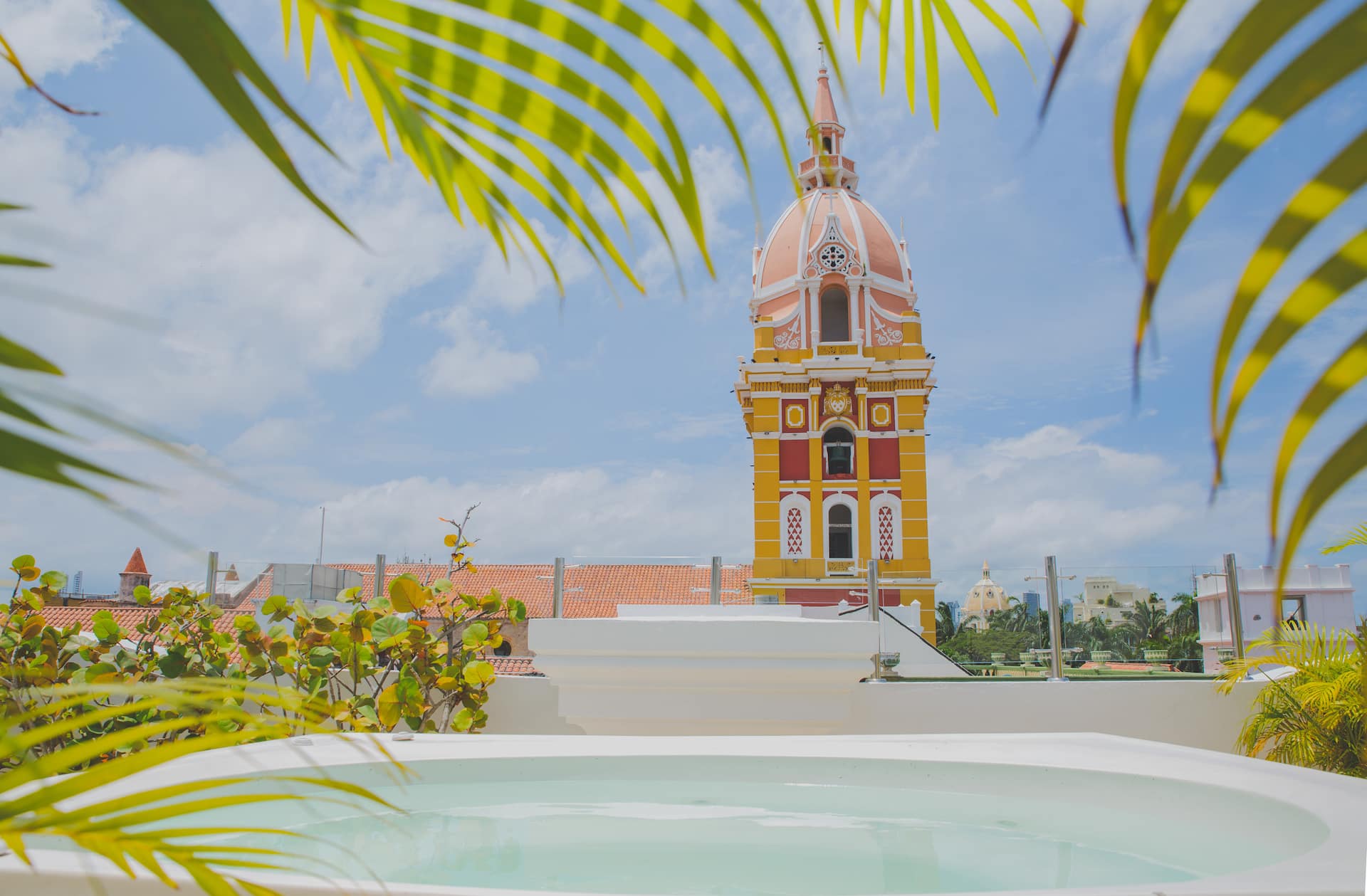 Inside the Walls · Rooftop Jacuzzi · Pool ·Doorman