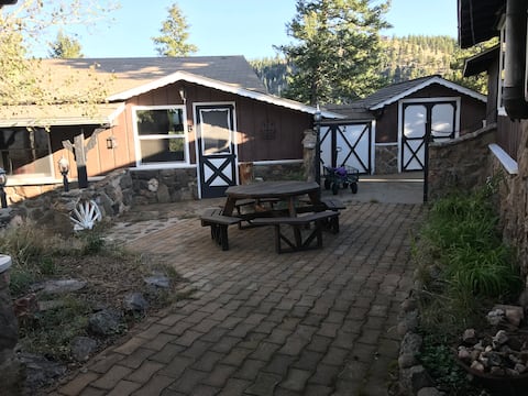 Pine Mountain Cabins - Bunk House Only