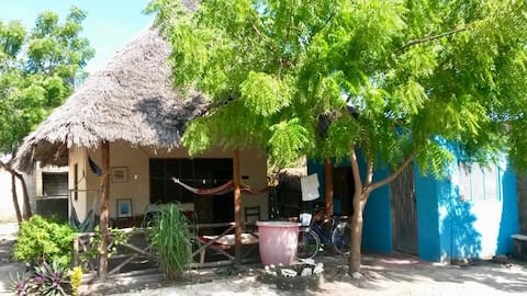 Lulu Home Bungalows -#4
+Pool und Wifi