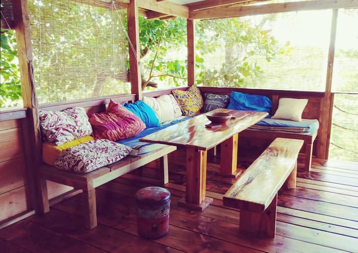 私人用餐区和额外的沙发床