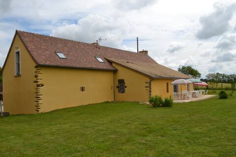 Cottage in the countryside 8 km from Le Mans