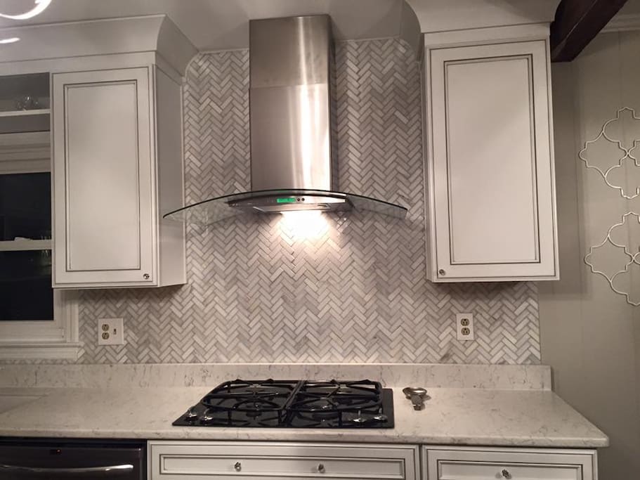Gas Stove, Marble Backsplash