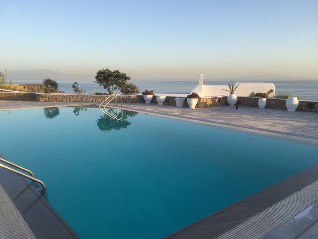 Villa Super Paradise , Mykonos gallery image 2