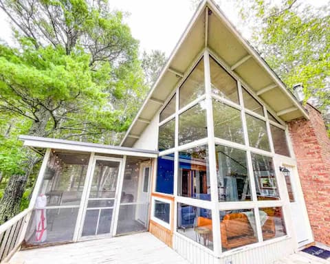 Blueberry Cottage - Singing Sands on Lake Superior