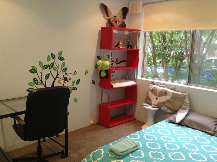 Great kid-friendly room