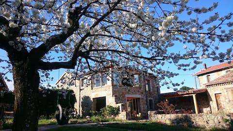 Gîte Le Loft: Countryside, Pool, Tennis, Gardens