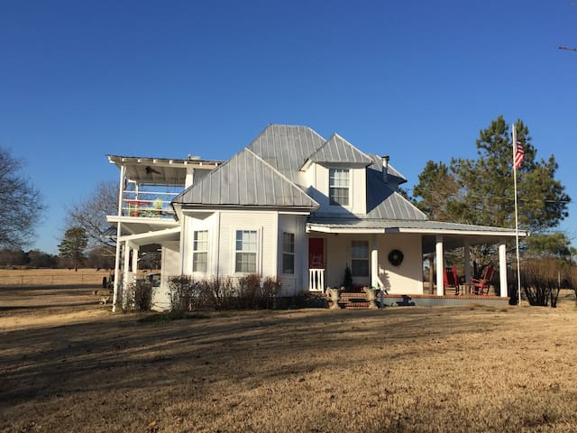 Airbnb Mulberry Vacation Rentals Places To Stay Arkansas