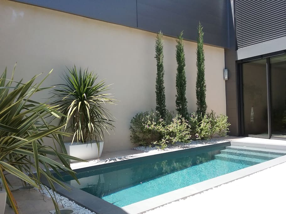 piscine dans patio