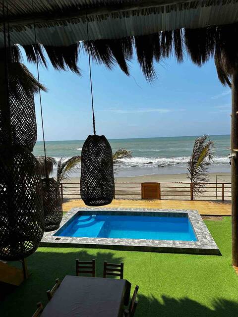 Beach house. Escape to paradise!