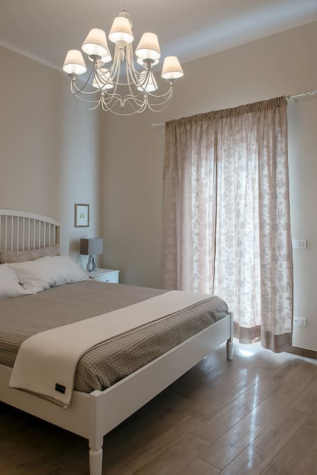 camera matrimoniale con bagno privato
en-suite master bedroom