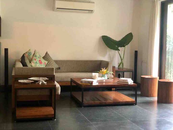 Living room image 5