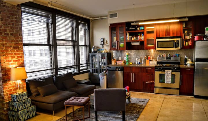 Downtown Luxury Loft in Historic Building