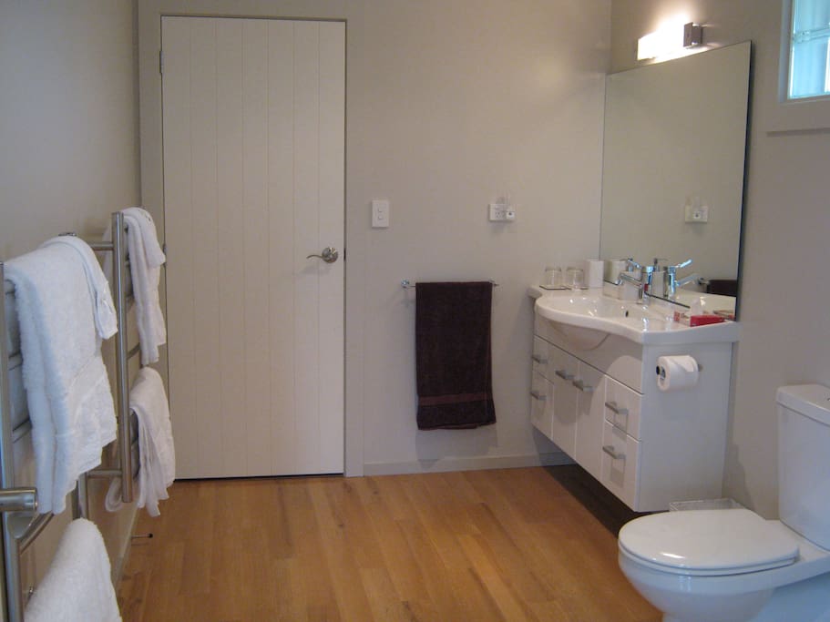 Ensuite